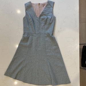 Tailored Rebecca Taylor Grey Sleeveless V-Neck Dress